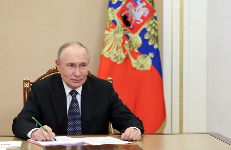 Trump Envoys to Meet Putin as US Pushes Revised Ukraine Peace Plan