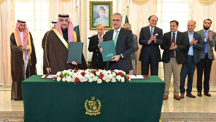 Pakistan & Saudi Development Fund Ink $1.61 Billio