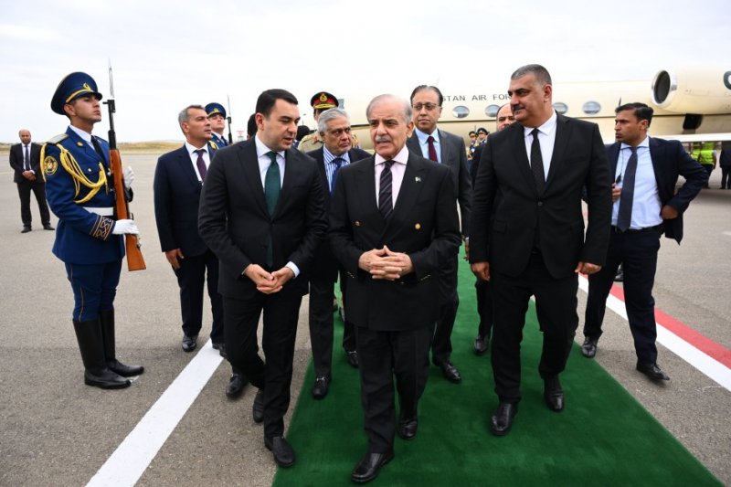 PM Arrives in Azerbaijan for ECO Summit in Khanken