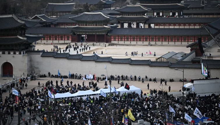 Rival Protests Erupt in Seoul as South Korea's Imp