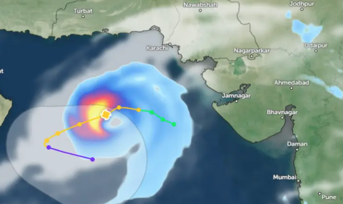 Cyclone ‘Shakhti’ Intensifies Into Severe Storm, PMD Warns of Rough Seas Near Sindh Coast