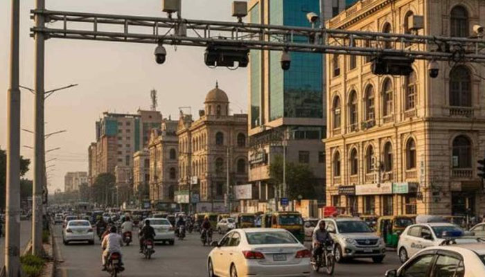 Sindh High Court Issues Notices on Petition Challenging High E-Challan Fines in Karachi