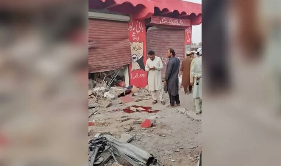Two Policemen Martyred, Dozens Injured in IED Blast at Wana’s Rustam Bazaar