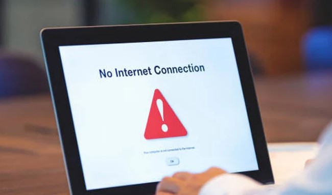 Pakistan Struggles with Persistent Slow Internet D