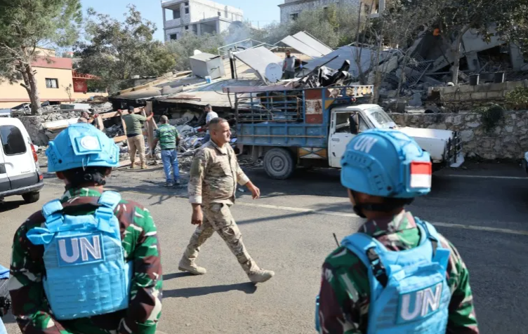 Israeli Airstrikes Kill Two Brothers, Injure Civilians in Southern Lebanon