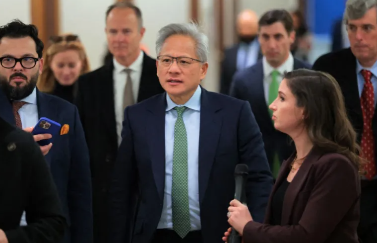 Trump Clears Way for Nvidia to Sell Advanced AI Ch