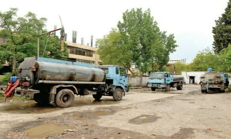 Karachi: Two Dead, One Injured as Water Tanker Runs Over Motorcyclists