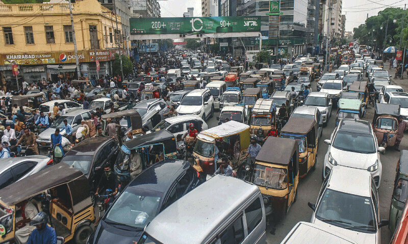 Strict Parking Ban, Heavy Fines as Sindh Govt Tightens Karachi Traffic Laws