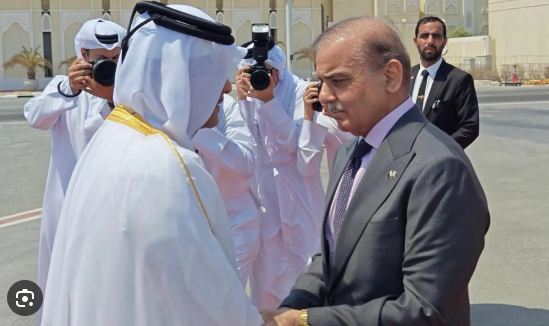 PM Shehbaz Sharif Visits Qatar to Strengthen Ties 