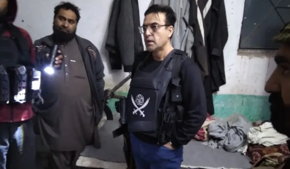 Bannu Checkpost Attack: 5 Cops Injured as Police R