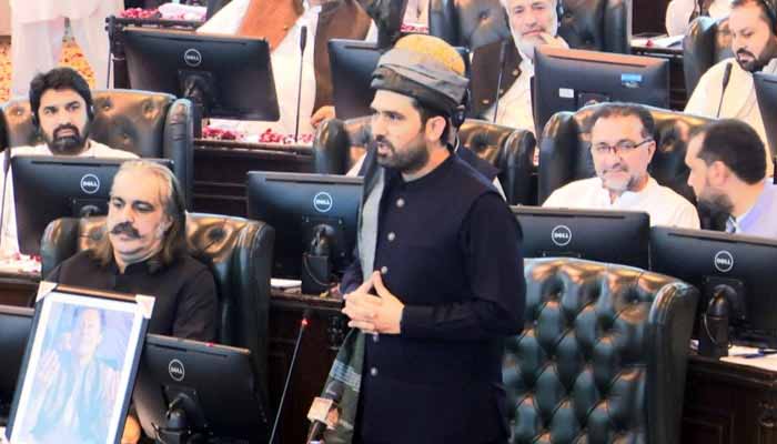 KP CM Afridi Urges Afghan Policy Review, Seeks Elders’ Role in Anti-Terror Efforts