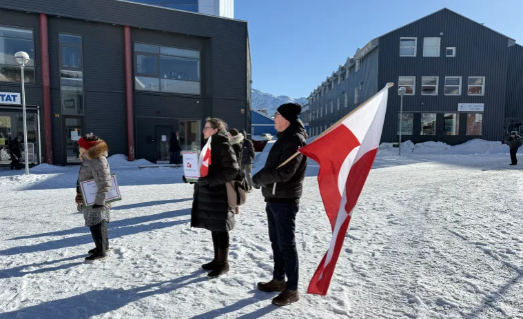 France to Open Greenland Consulate in Political Si