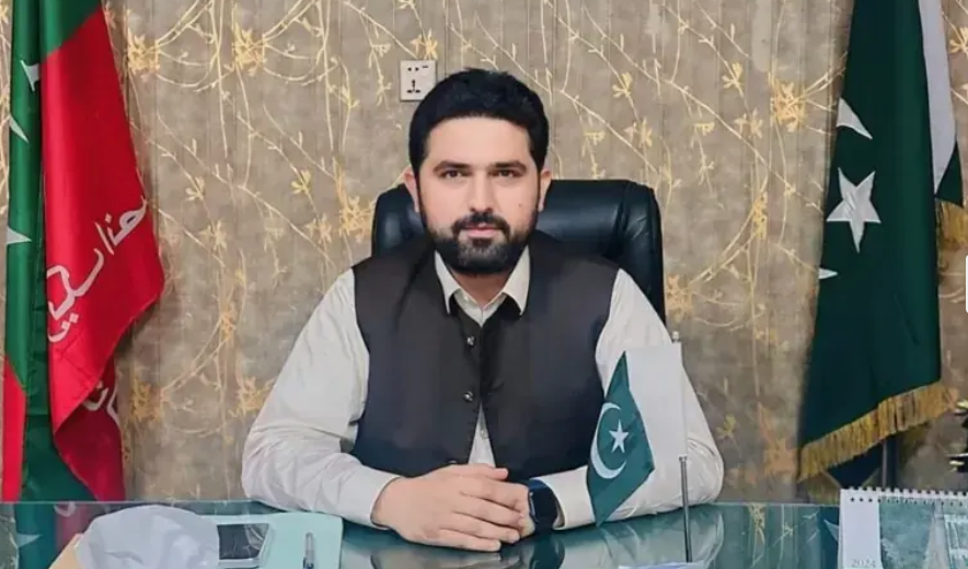PHC Orders KP Governor to Administer Oath to CM-El