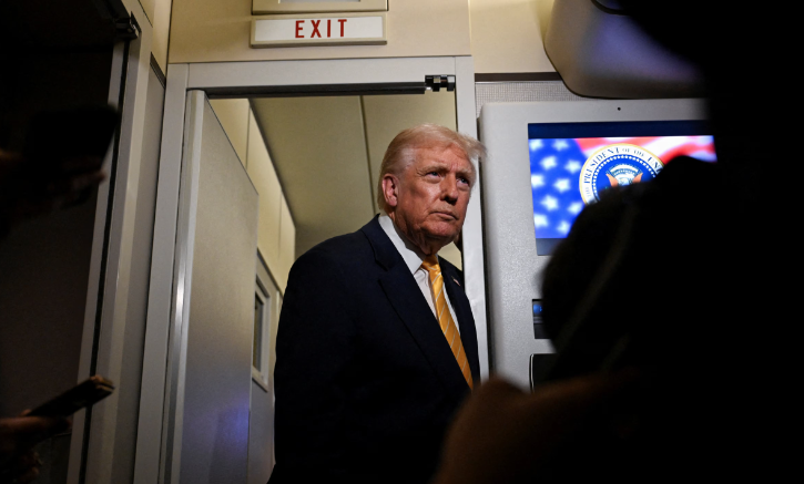 Epstein Emails Cast Shadow Over Trump Following Go