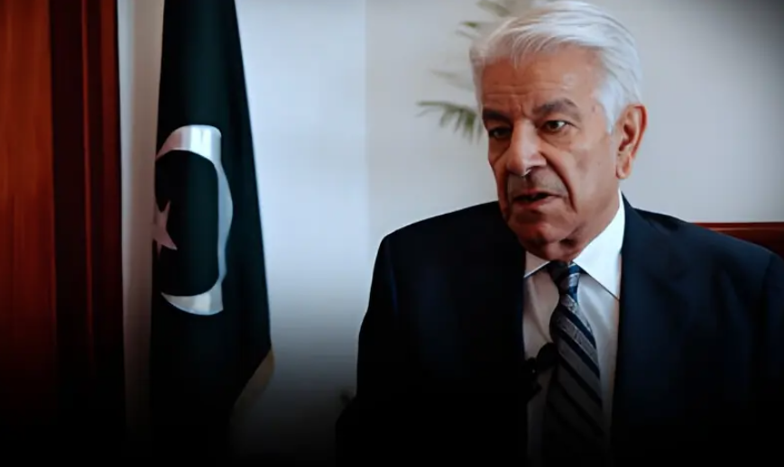 Khawaja Asif Warns Against Judges Seeking Fame, Ca