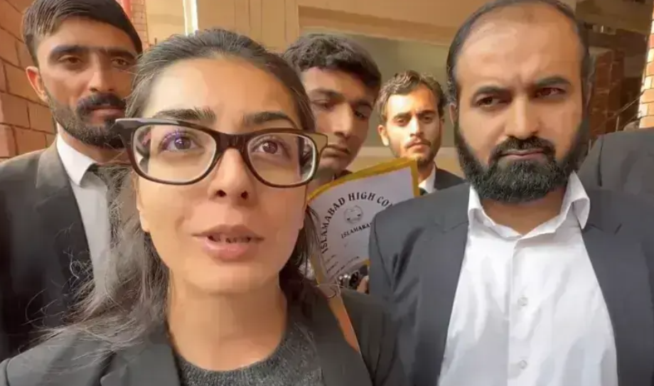 Islamabad Court Orders Arrest of Imaan Mazari and 