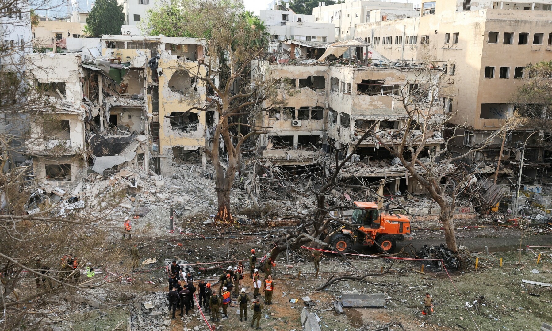 Iran-Israel War Escalates: Tel Aviv, Tehran Burn a