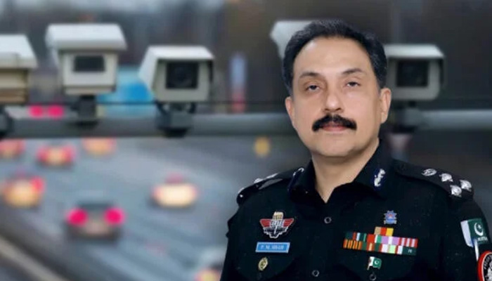 Karachi Police Crackdown on Fake Number Plates Fol