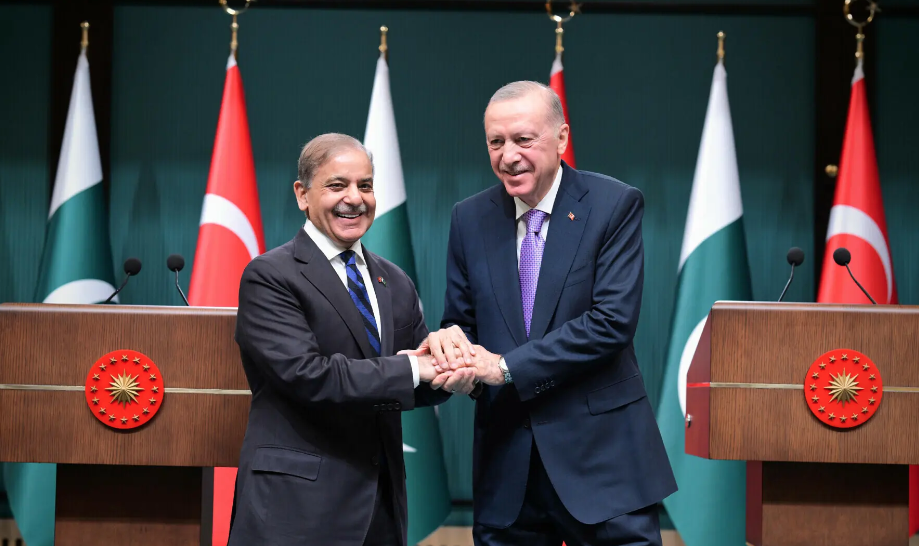 PM Shehbaz Acknowledges Turkiye’s Role in Pakist