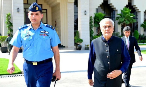 Ishaq Dar in Beijing Amid India-Pakistan Tensions