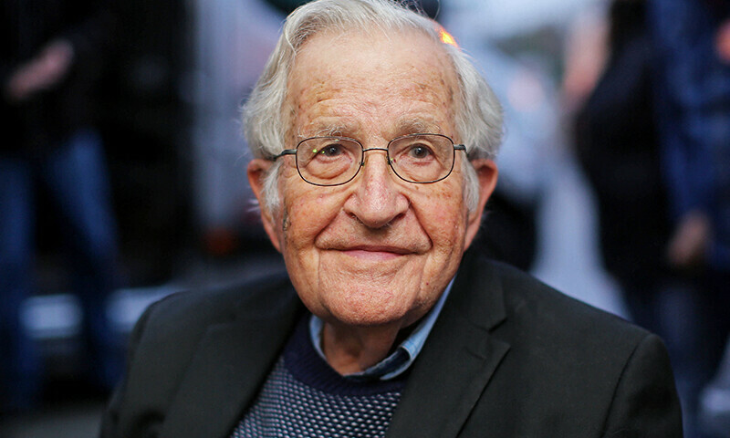 Noam Chomsky Discharged from Sao Paulo Hospital, Continues Recovery at Home