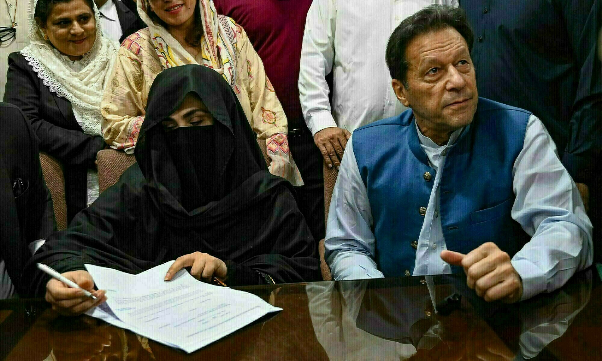 Imran Khan and Bushra Bibi Sign Power of Attorney in 190 Million Pound Case