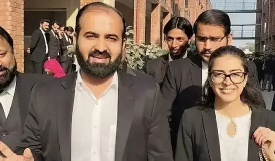 IHC Restores Bail of Imaan Mazari, Husband in Soci