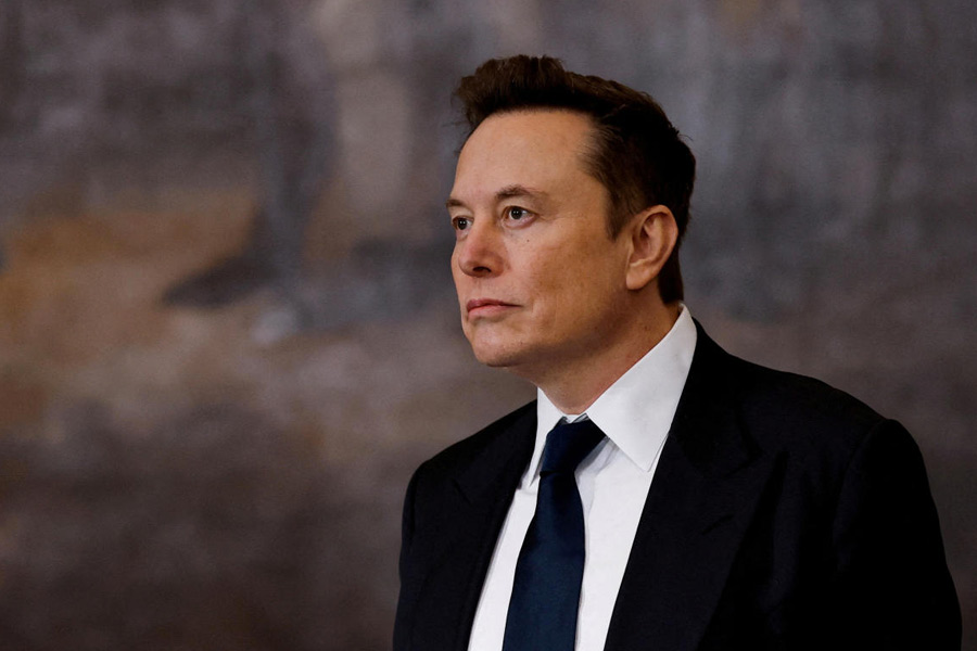 Elon Musk Commits to Tesla CEO Role for at Least F
