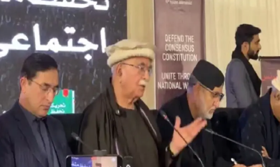 Achakzai Says Constitution “Torn to Shreds,” Demands Supremacy of Parliament