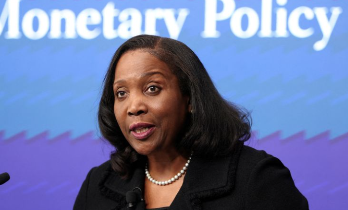 Supreme Court Considers Trump’s Bid to Fire Fed 