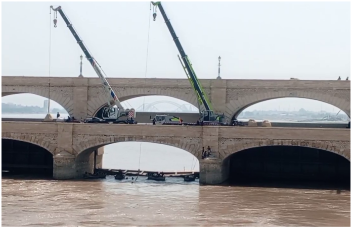 Sukkur Barrage's 16 Gate Conversion Project Inaugu