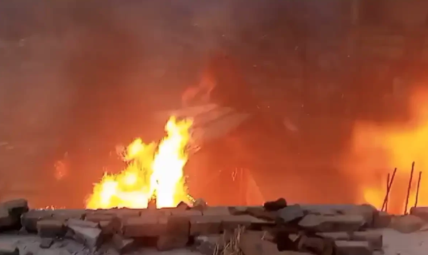 Massive Fire Engulfs 10+ Houses in Swat’s Bahrain Area