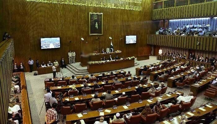 Senate Passes Bill Protecting Journalists, Banning