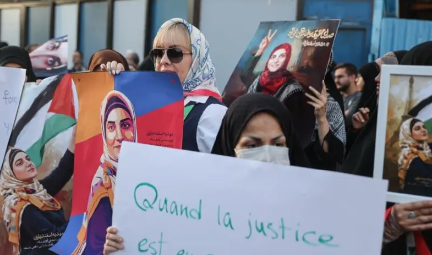 Iranian Students Protest Outside French Embassy, U