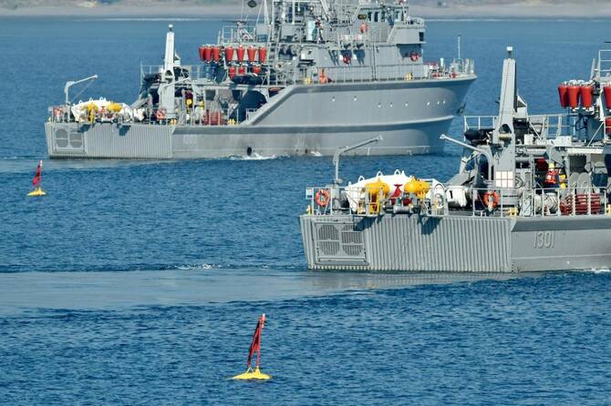 Clearing Mines in Strait of Hormuz Could Take Up t