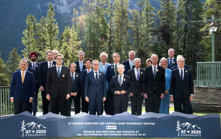 G7 Threatens More Sanctions if Russia Fails to Agr
