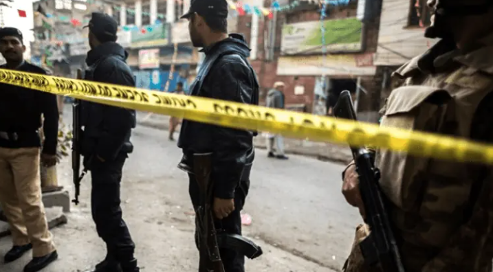 Police Constable Killed in Rustam Bazaar Crossfire