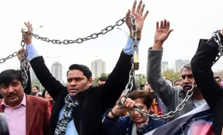 Global Media Groups Urge Pakistan to Protect Press