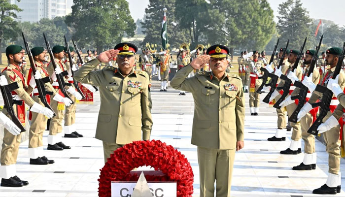 COAS Bids Farewell to Outgoing CJCSC Gen Sahir Sha
