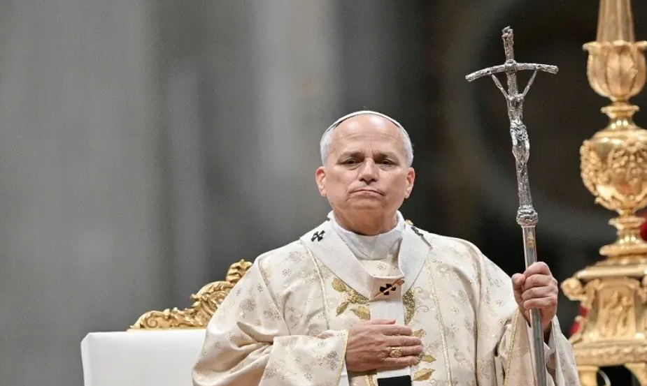 Pope Leo Laments Gaza Crisis in Christmas Sermon, 