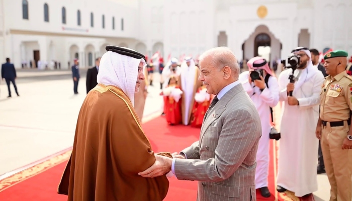 PM Shehbaz Receives Warm Welcome as He Arrives in Bahrain for Two-Day Visit