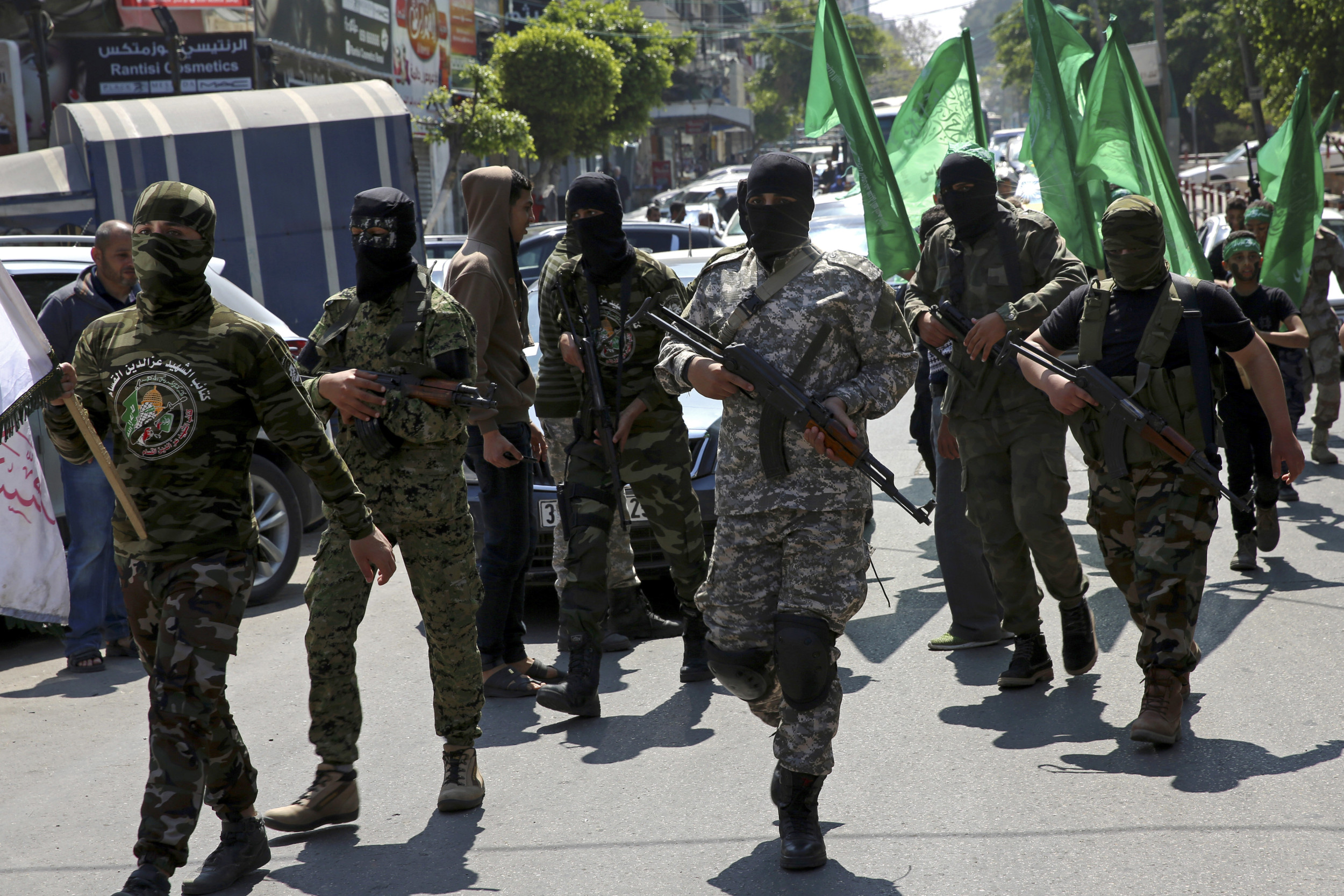 Hamas Faces Collapse Amid Clashes, Isolation, and 