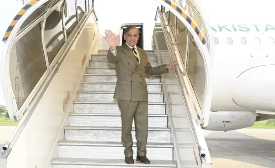 PM Shehbaz Arrives in Saudi Arabia to Attend Futur
