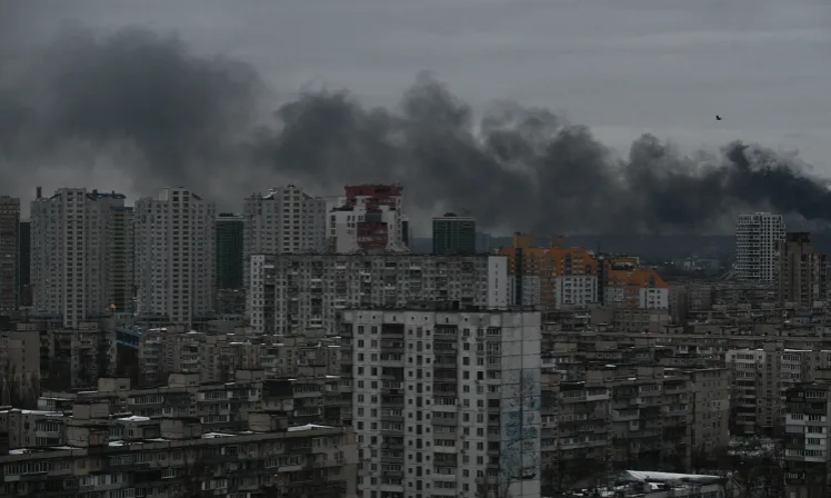 Russia Strikes Kyiv with Drones and Missiles Ahead