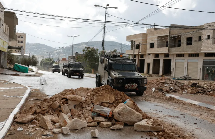 Israeli Forces Mass-Arrest Palestinians, Evict Fam