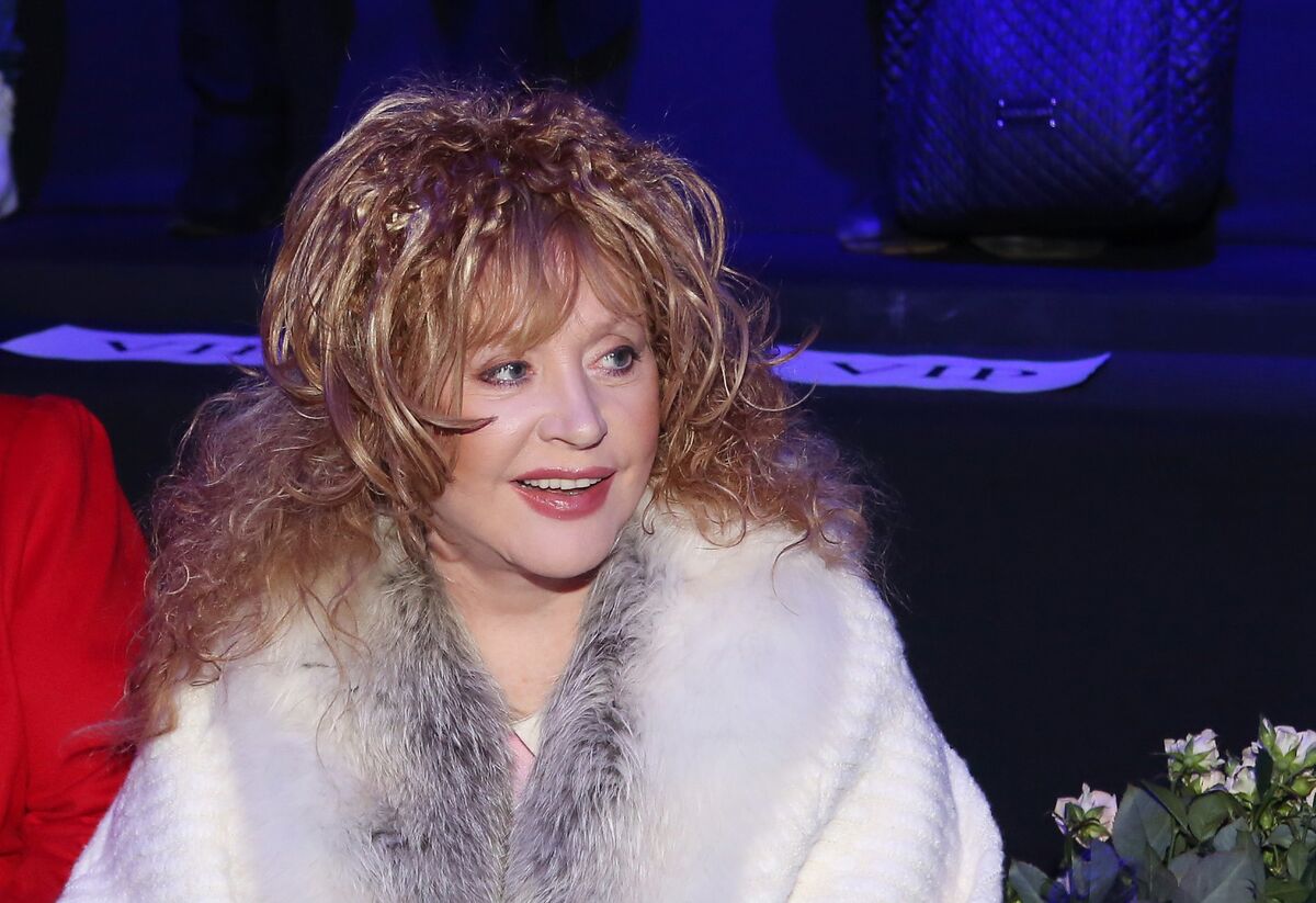 Russian Singer Alla Pugacheva Faces Potential 'Foreign Agent' Label ...