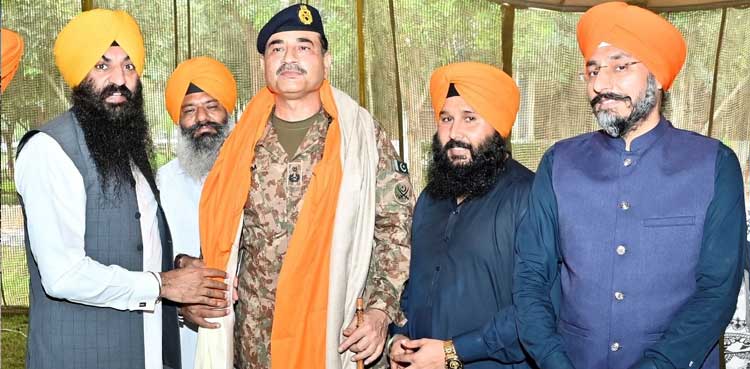 Army Chief Vows Restoration of Kartarpur, Religious Sites Hit by Punjab Floods