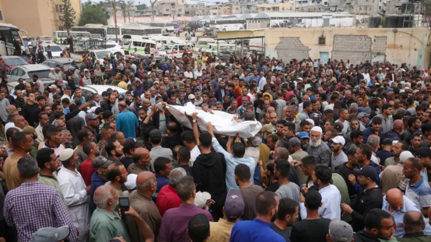 Pakistan Condemns Israeli Strikes in Gaza, Urges I