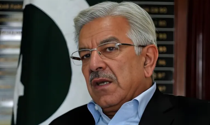 Khawaja Asif Criticises Indian Leadership for Avoi