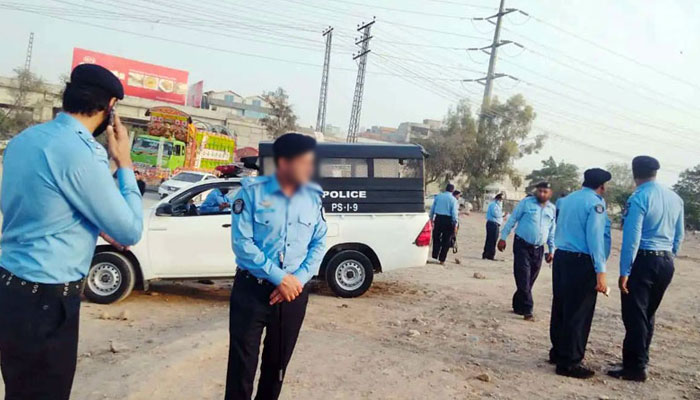 Businessman Amir Awan Killed in Robbery Attack in 